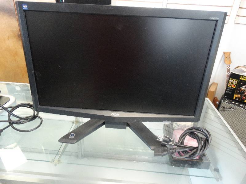 lot 12811 image: Acer compuiter monitor