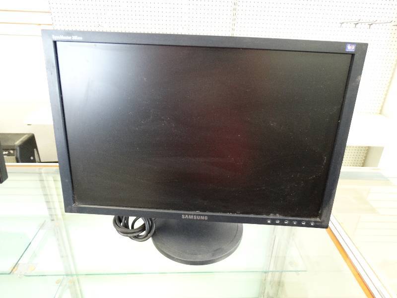 lot 12817 image: Samsung monitor