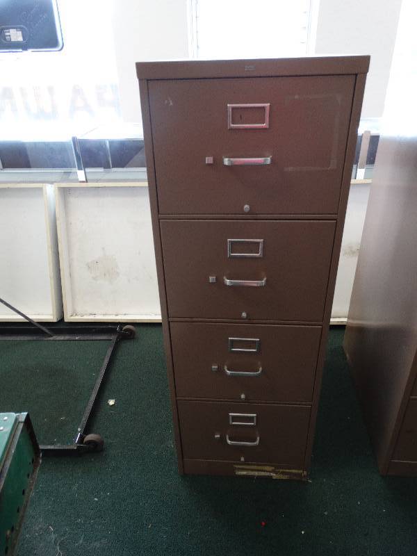 lot 12823 image: 4 drawer metal file cabinet