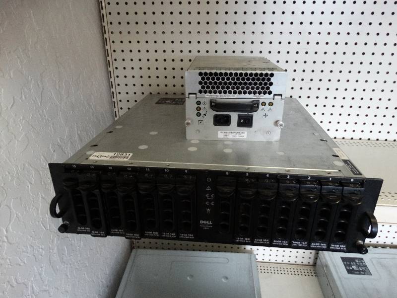 lot 12831 image: Dell Power Vault 36 gig sesi 18 gig sesi w power supply MODEL 2205