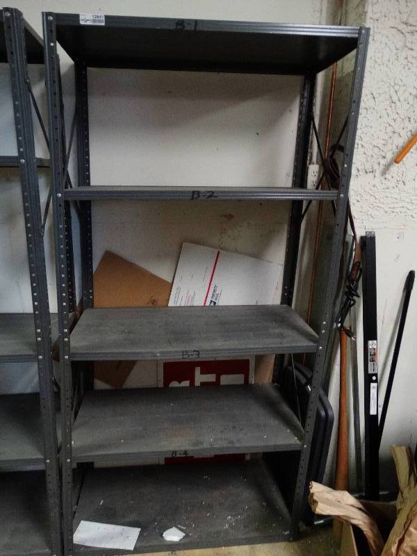 lot 12841 image: Metal shelf
