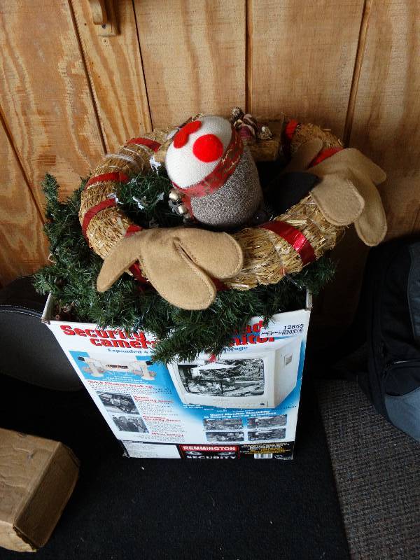lot 12855 image: Lot of Christmas decor