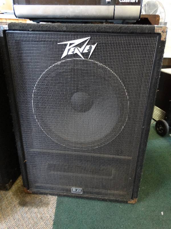lot 12863 image: Large Peavey 18 inch speaker
