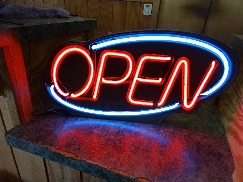 lot 12899 image: Neon open sign.