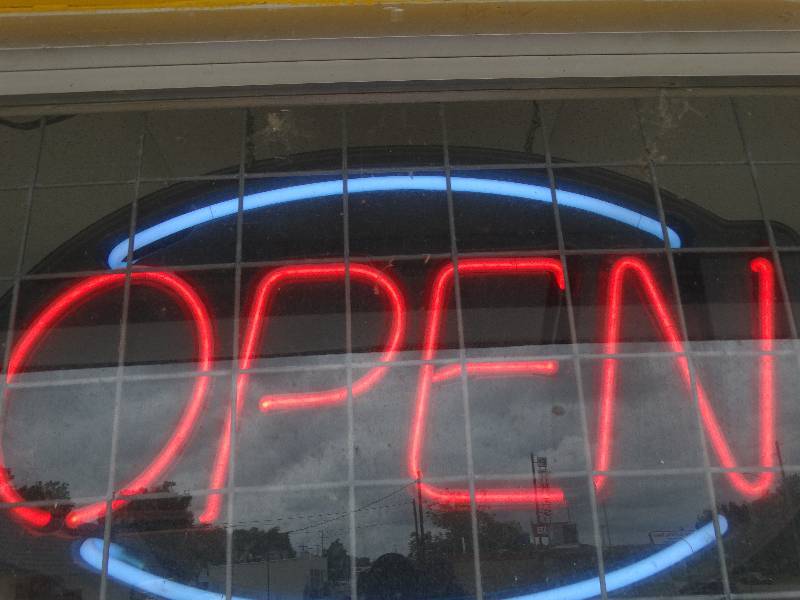lot 12883 image: Light up open sign