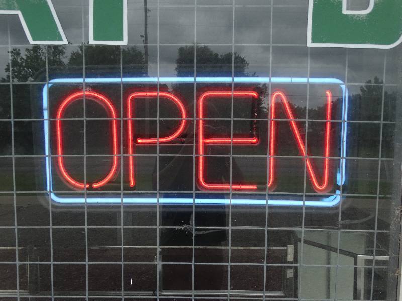 lot 12886 image: Light up open sign