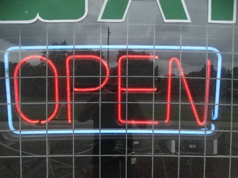 lot 12887 image: Light up open sign
