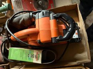 lot 1347 image: B&D BELT SANDER AND BELTS-------------R3