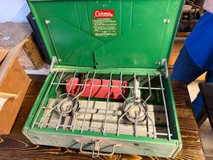 lot 1264 image: COLEMAN CAMP STOVE----------------R1