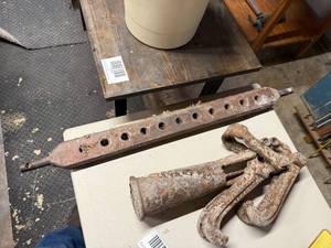 lot 1270 image: DRAW BAR--------R1