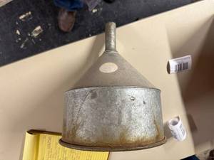 lot 1274 image: METAL FUNNEL WSTRAINER------------R1
