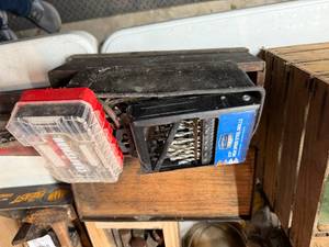 lot 1293 image: CRAFTSMAN DRILL BITS AND MORE..............R2