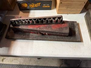 lot 1294 image: SK SOCKETS, TAPDIE SET....R2