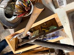 lot 1296 image: WOOD HAMMERS, BAR CLAMPS, WOOD CLAMPS, TABLE LEGS.....R2
