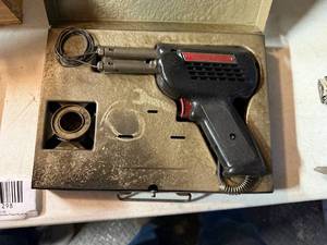 lot 1298 image: WELLER SOLDERING IRON......R2