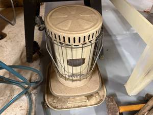 lot 1314 image: CORONA KEROSENE HEATER----------------R2