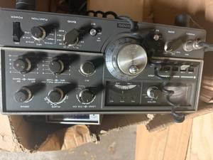 lot 1083 image: HAM RADIO SET UP
