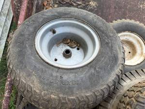 lot 1053 image: (11) LAWN TIRES