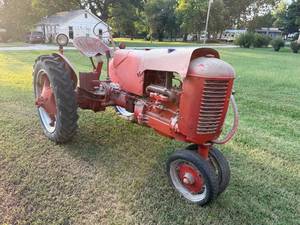 lot 1056 image: CASE VT-103