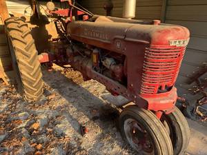 lot 1058 image: MCCORMICK FARMALL MODEL H INTERNATIONAL IA