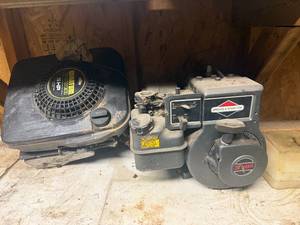 lot 1073 image: 2 SMALL ENGINES