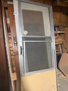 lot 1078 image: SCREEN DOOR  EXT DOOR  INT. DOOR