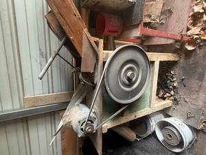 lot 1098 image: ELECTRIC CORN SHELLER