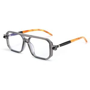 lot 20442 image: FEISEDY Reading Glasses Vintage Square Blue Light Blocking Glasses Women Men 70s Flat Aviator Glasses B0090 Grey 2.5x MISSING BOLT  - Retail $18