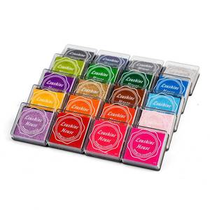lot 18488 image: Lsushine Craft Ink Pad Stamps Partner DIY Color,20 Colors Rainbow Finger Ink pad for Kids (Pack of 20) - Retail $10
