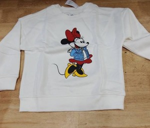 lot 2276 image: G a p baby Disney Minnie mouse sweater for 4-year-old girl&nbsp
