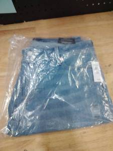 lot 2288 image: Gap brand denim jeans 1633 long&nbsp