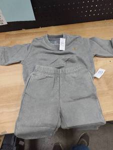 lot 2289 image: Gap brand babies gray sweat suit 18 to 24 months&nbsp