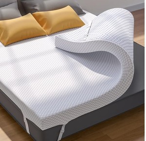 lot 5601 image: Perlecare 4-inch Queen CertiPUR-US Certified Dual Layer Mattress Topper - Retail $220