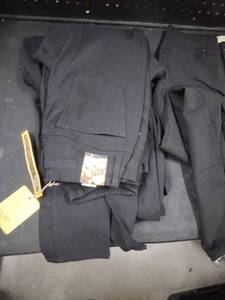 lot 6273 image: New Hybrid and Company Black Cargo Pants size small color black - Retail $24