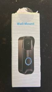 lot 10440 image: Smart Video Doorbell Wall Mount