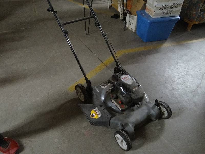 lot 4223 image: Craftsman 550 lawnmower.