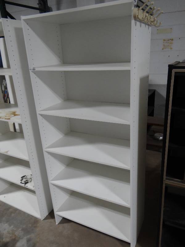 lot 4247 image: 5 shelve book shelf. 70H x 24W x 16D