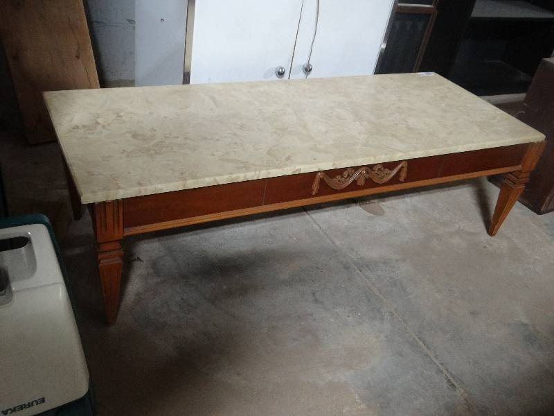 lot 4251 image: Coffee table wmarble top.