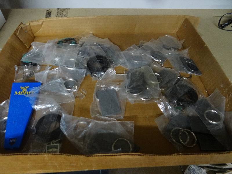 lot 4270 image: Extension cords & keychains.