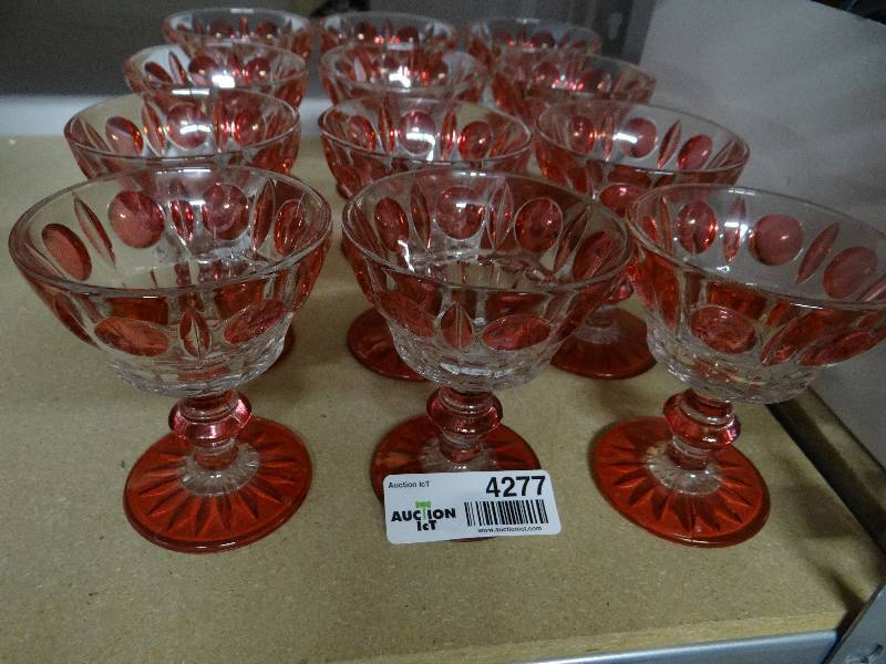 lot 4277 image: 12pc steamware red tips.