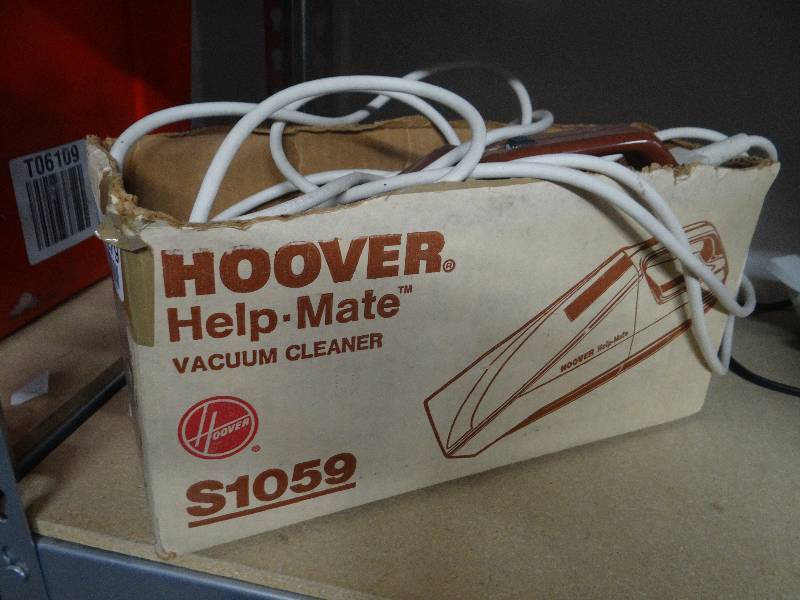 lot 4279 image: Hoover help mate vacuum.