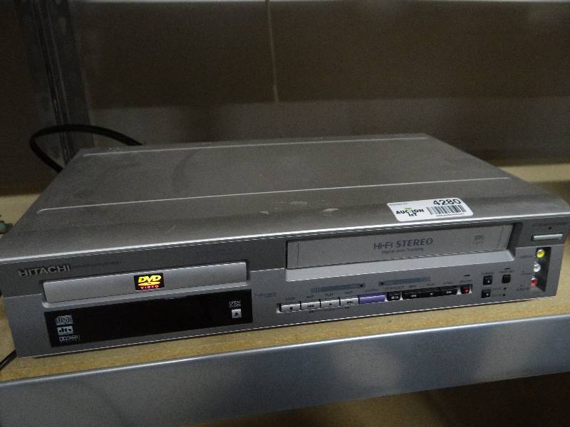 lot 4280 image: Hitachi dvdvsh player.