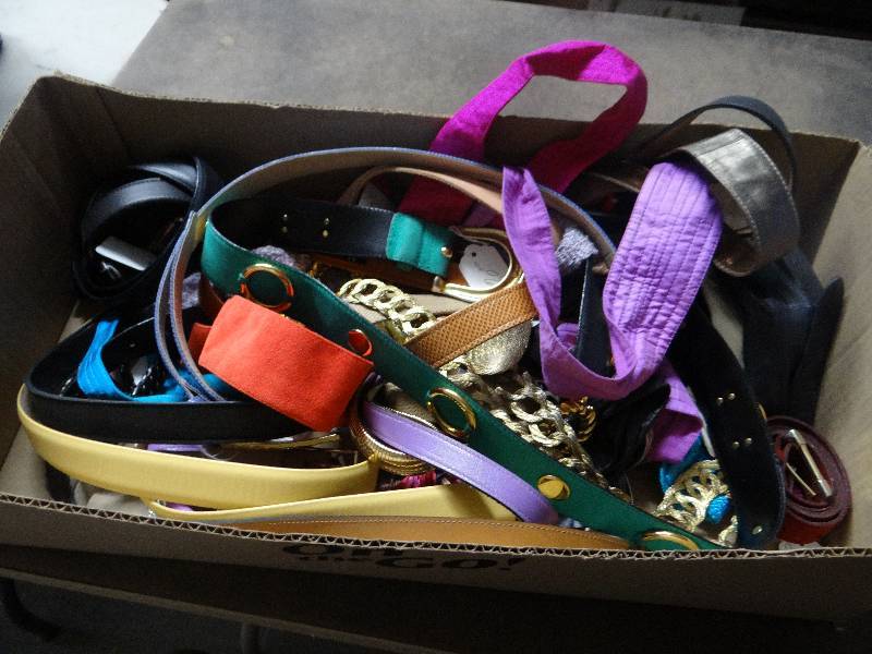 lot 4283 image: Lot of belts.