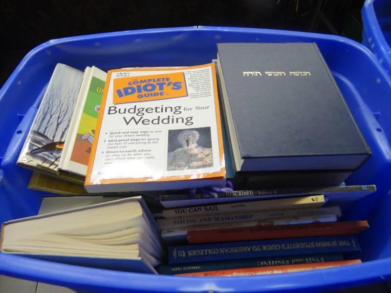 lot 4304 image: Large lot of books.