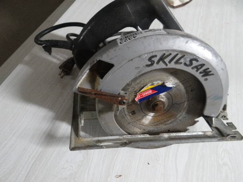 lot 4323 image: Skil saw circular saw.