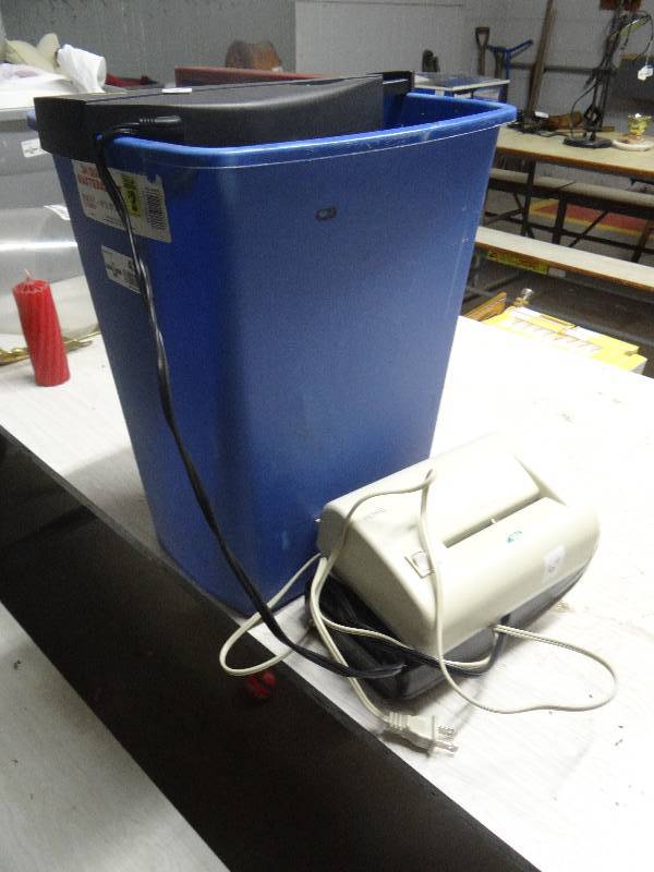 lot 4340 image: Trash can w2 shredder.