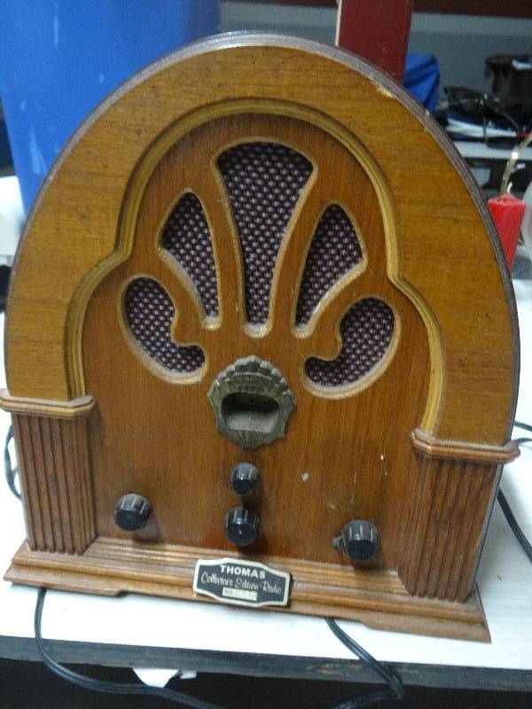 lot 4343 image: Thomas collectors edition radio #1338.