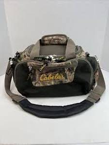 lot 10789 image: Cabelas Camouflage Hunting Gear Bag