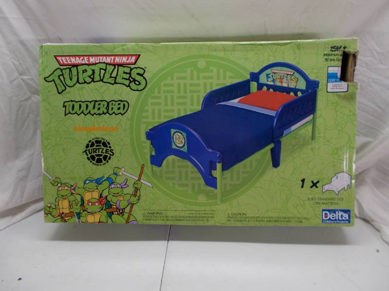 lot 1075 image: ninja turtle toddler bed