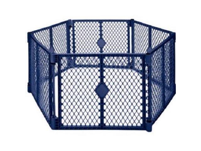 lot 1103 image: Play yard